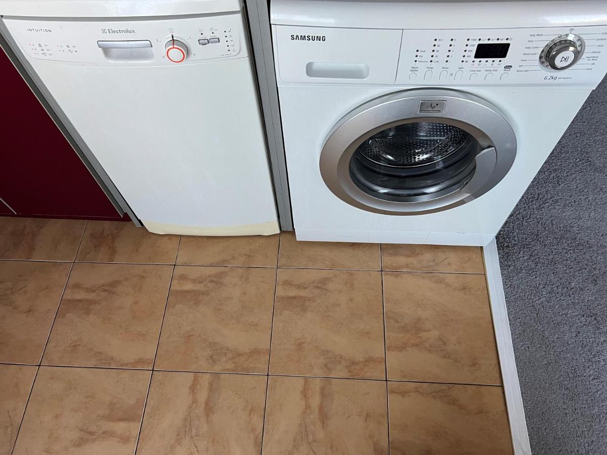 فارنا Cosy Central Apartment المظهر الخارجي الصورة